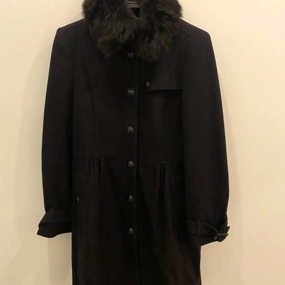 Woman's Burberry Coat with Fur Collar - Size US 6 or UK 8 - Picture 1 of 5